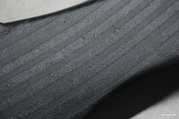 Rep EP AQ9129-601 Retro Splatter AIR Silt Jordan  4 AQ9129-601 Red 1225